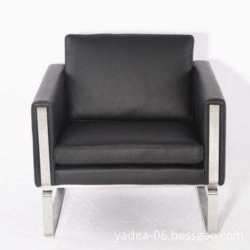 Office leather accent chair Hans Wegner CH101 easy chair